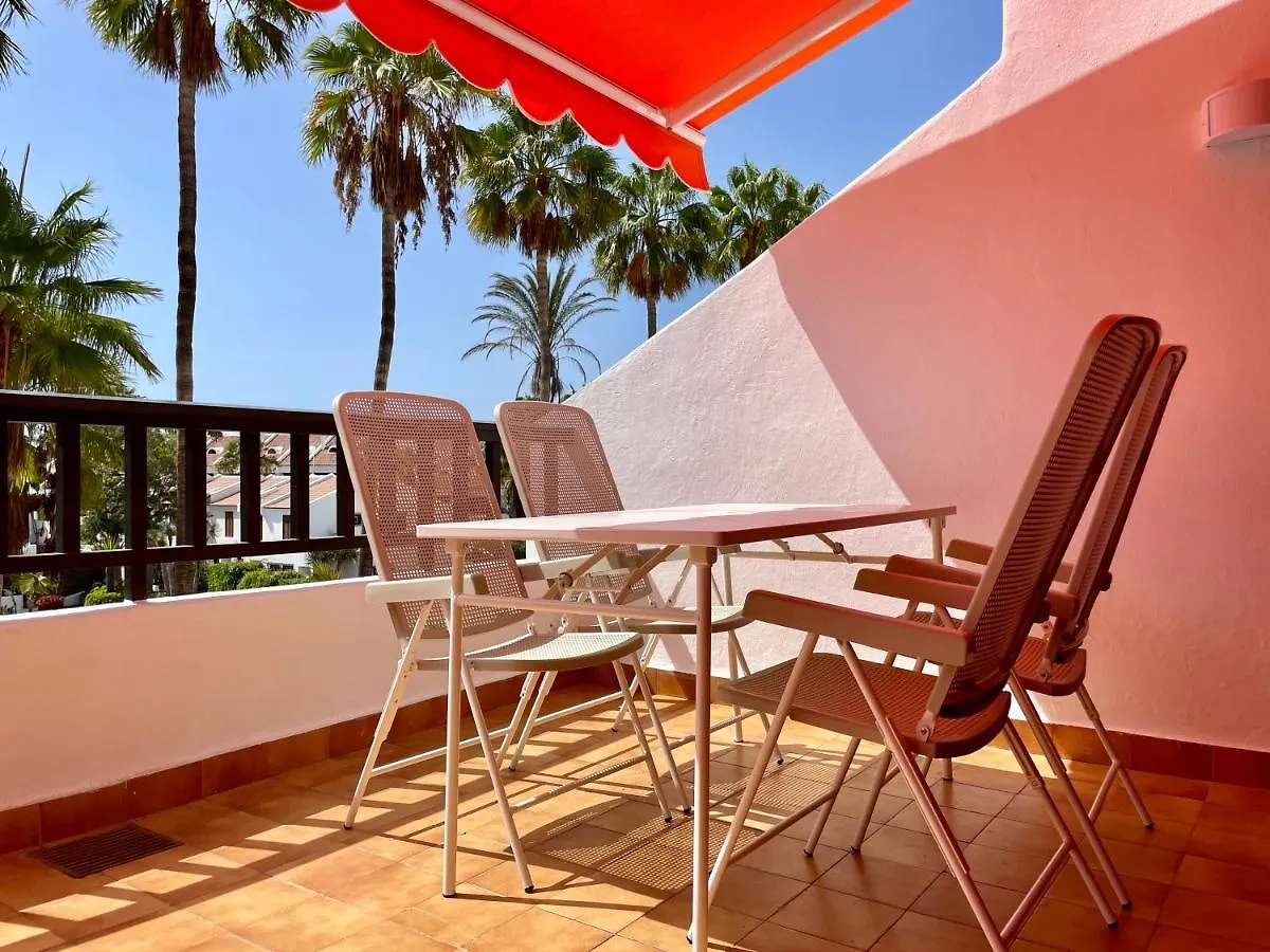 Sunny 2-Bedroom Apartment In Parque Santiago II 美洲海滩