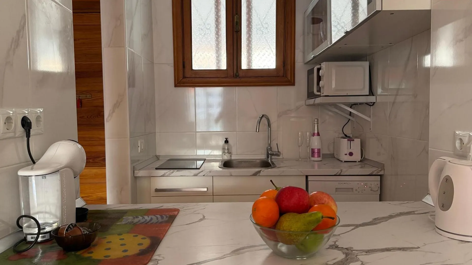 Sunny 2-Bedroom Apartment In Parque Santiago II 美洲海滩