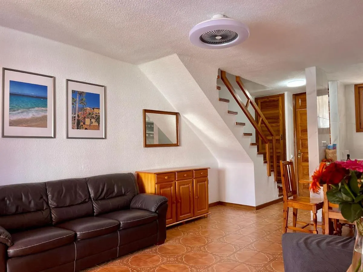 Sunny 2-Bedroom Apartment In Parque Santiago II Playa de las Americas  0*, Playa de las Americas (Tenerife)
