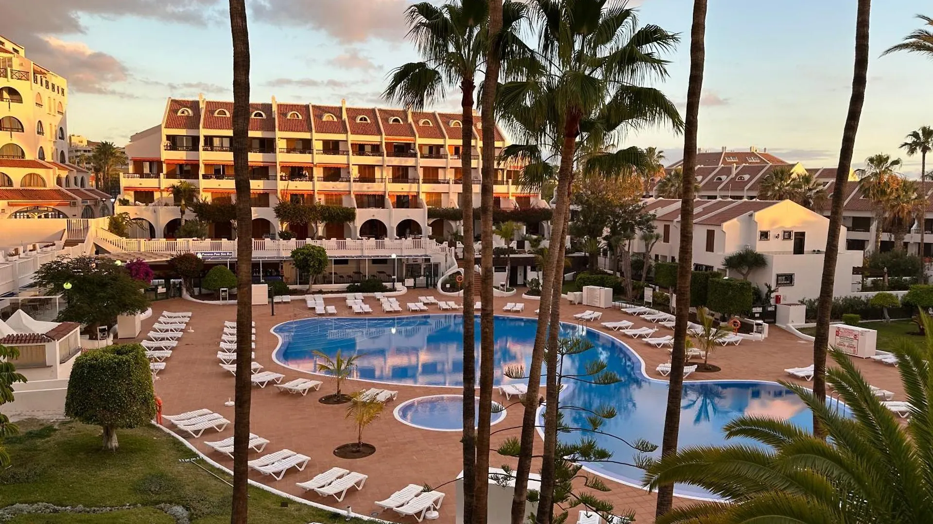 Sunny 2-Bedroom Apartment In Parque Santiago II Playa de las Americas